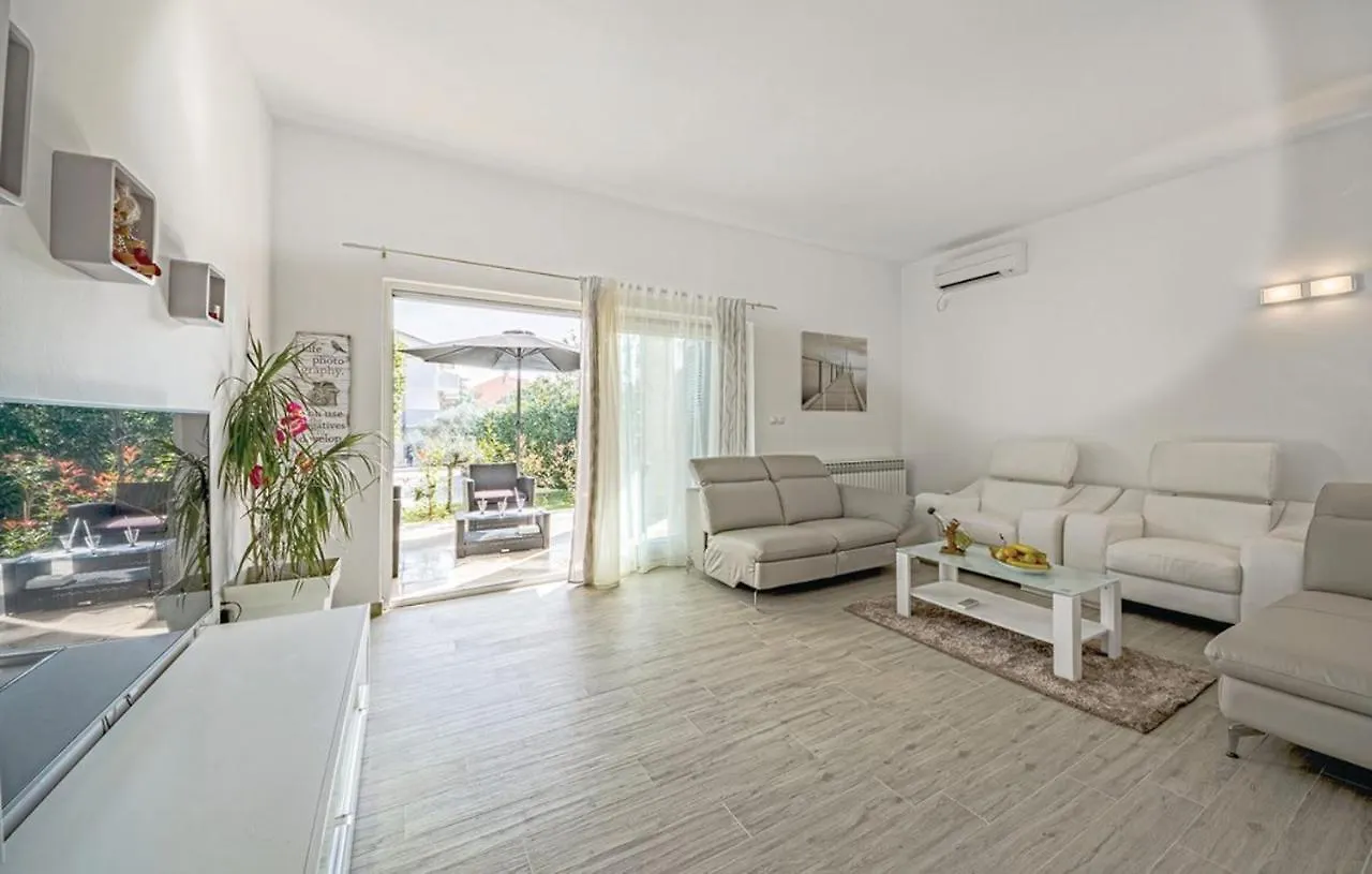 Villa Pia Pula 0*,